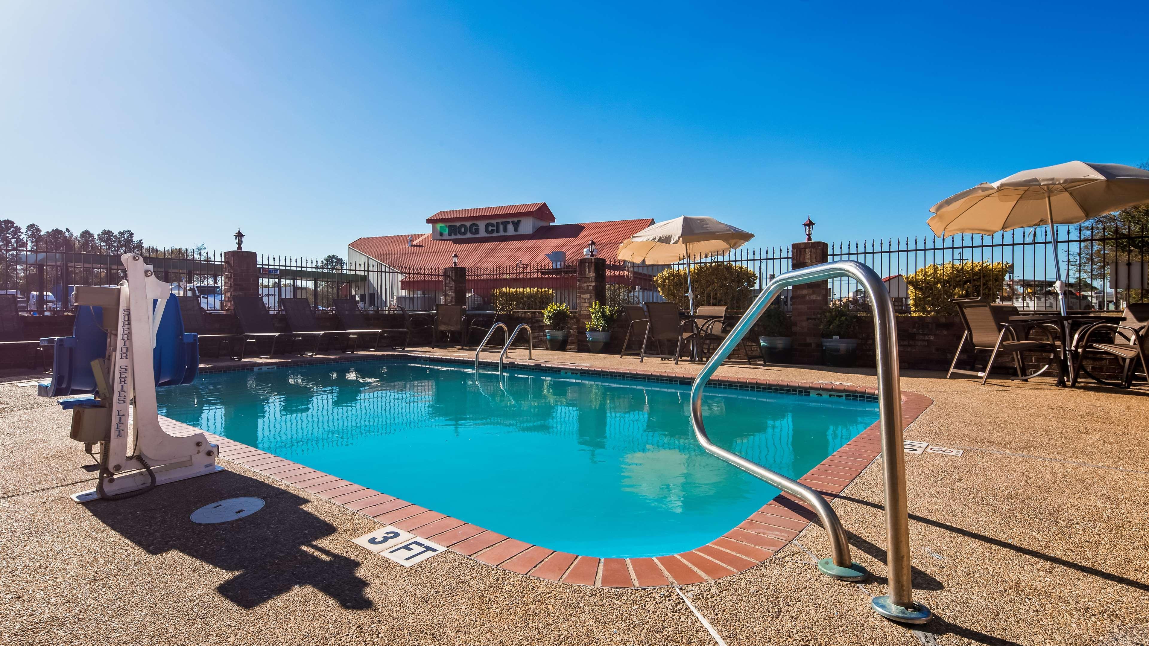 Best Western Rayne Inn Esterno foto