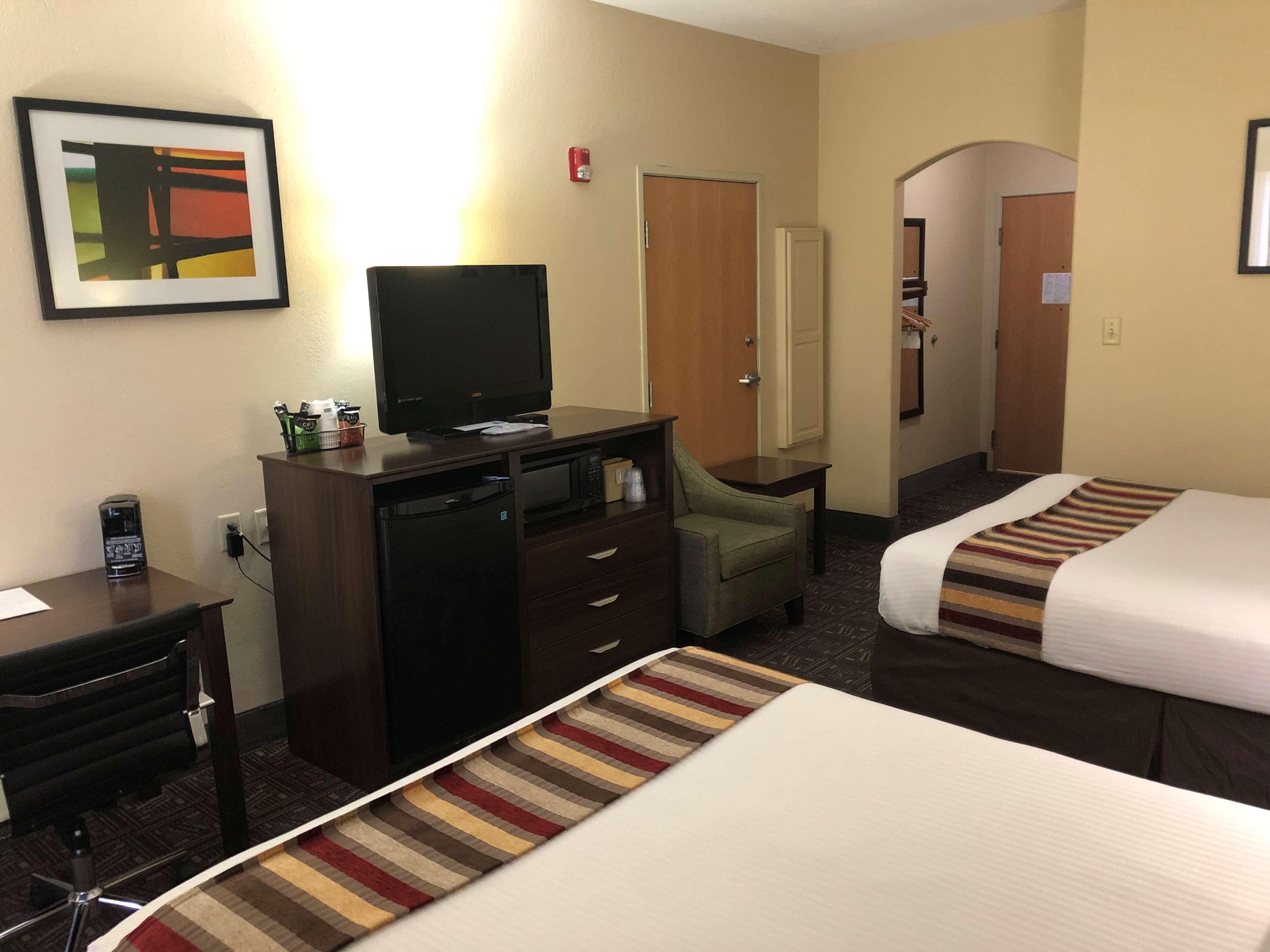 Best Western Rayne Inn Esterno foto