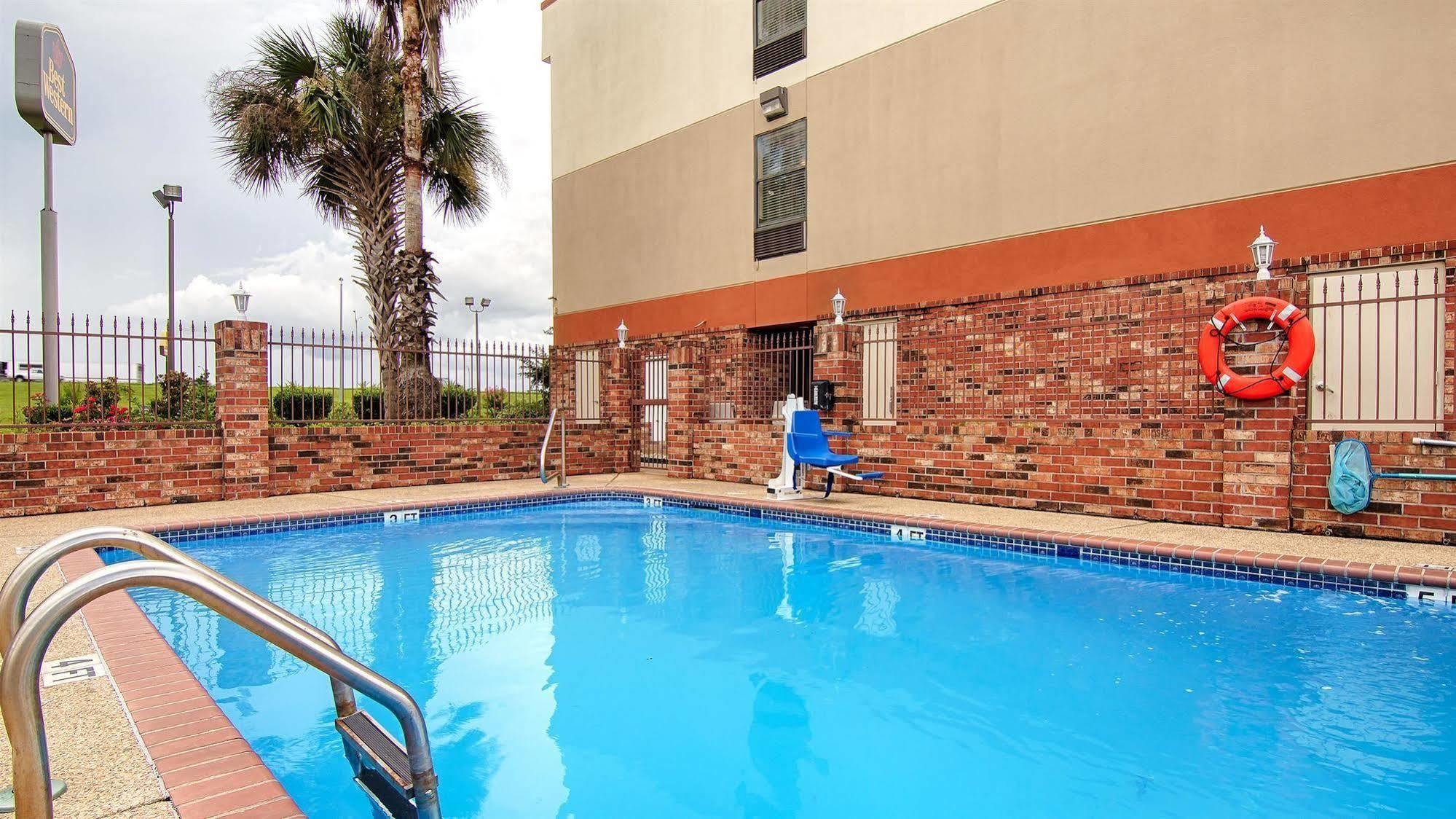 Best Western Rayne Inn Esterno foto