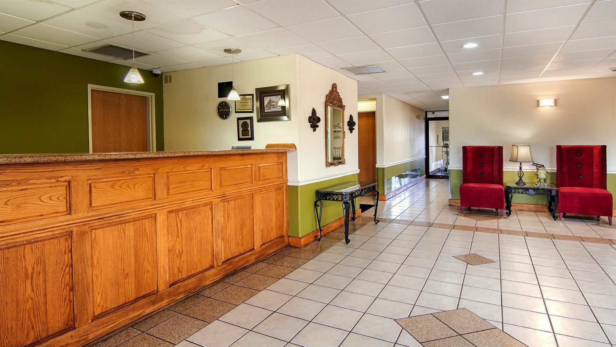Best Western Rayne Inn Esterno foto
