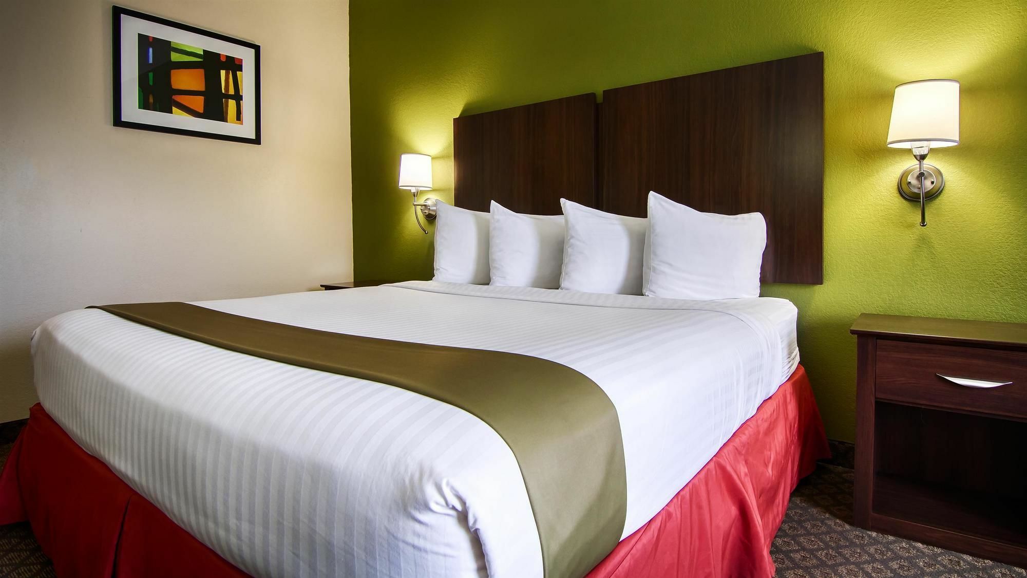 Best Western Rayne Inn Esterno foto